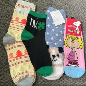 Four Pair NWT Women’s Size 9-11 Socks Fun Colorful Patterns